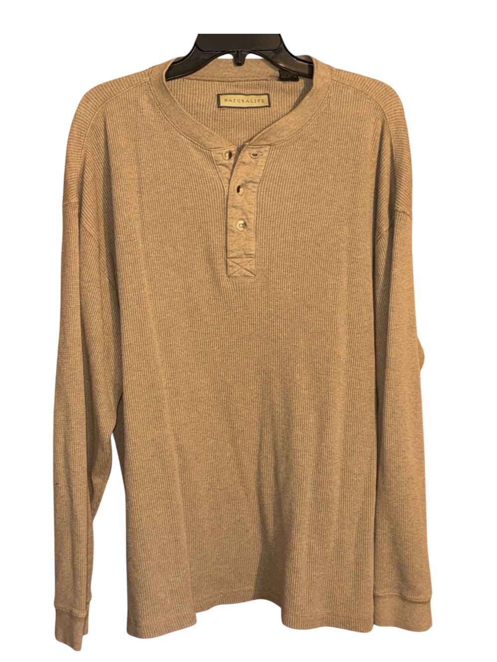NATURAL LIFE Men's Long-Sleeve Henley in Beige/Tan